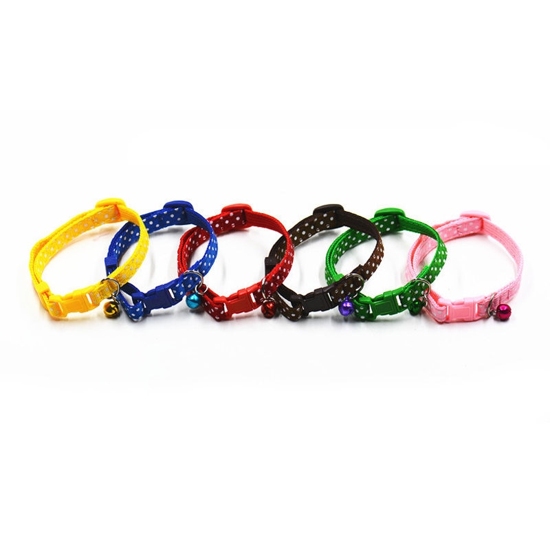 Collar Ajustable con Lunares y Campanilla para Perros y Gatos | 6 Colores